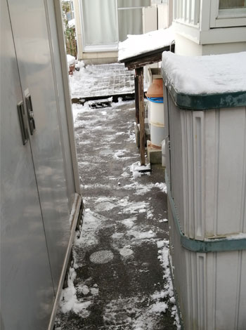 事例22 After：人が通れるようになった雪かき後の通路