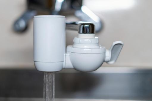 浄水器の取り付け・取り外しのイメージ