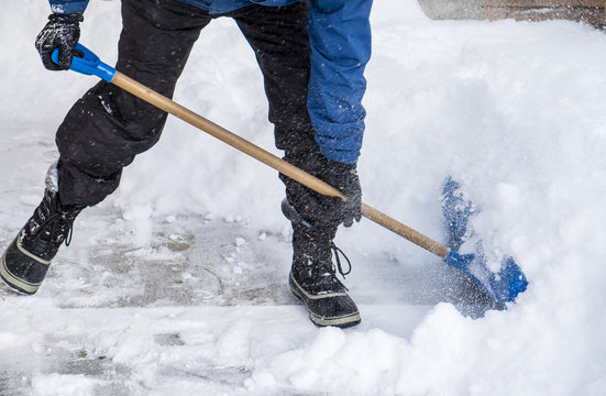 玄関・通路の雪かきのイメージ