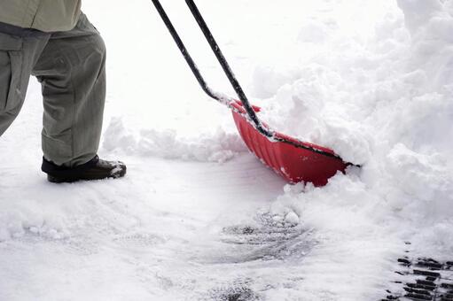 お庭の除雪のイメージ